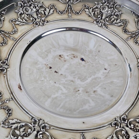 Vintage International Silver Co 42181 Ornate Round Pierced Serving Tray - Picture 3 of 8
